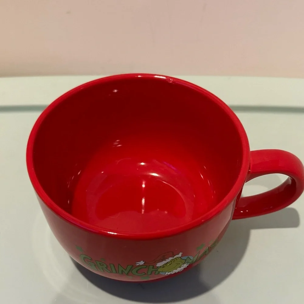 Super Cute Grinchmas Mug- NWT